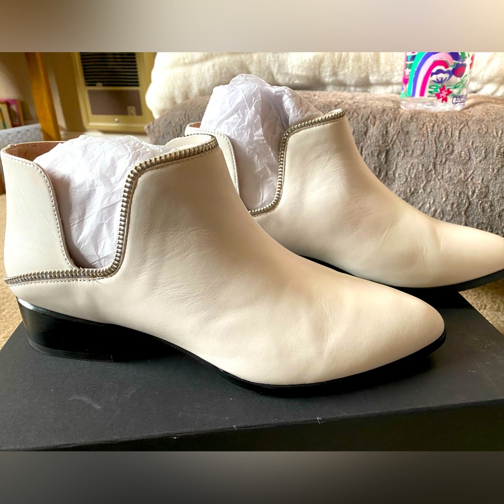 Halogen boots